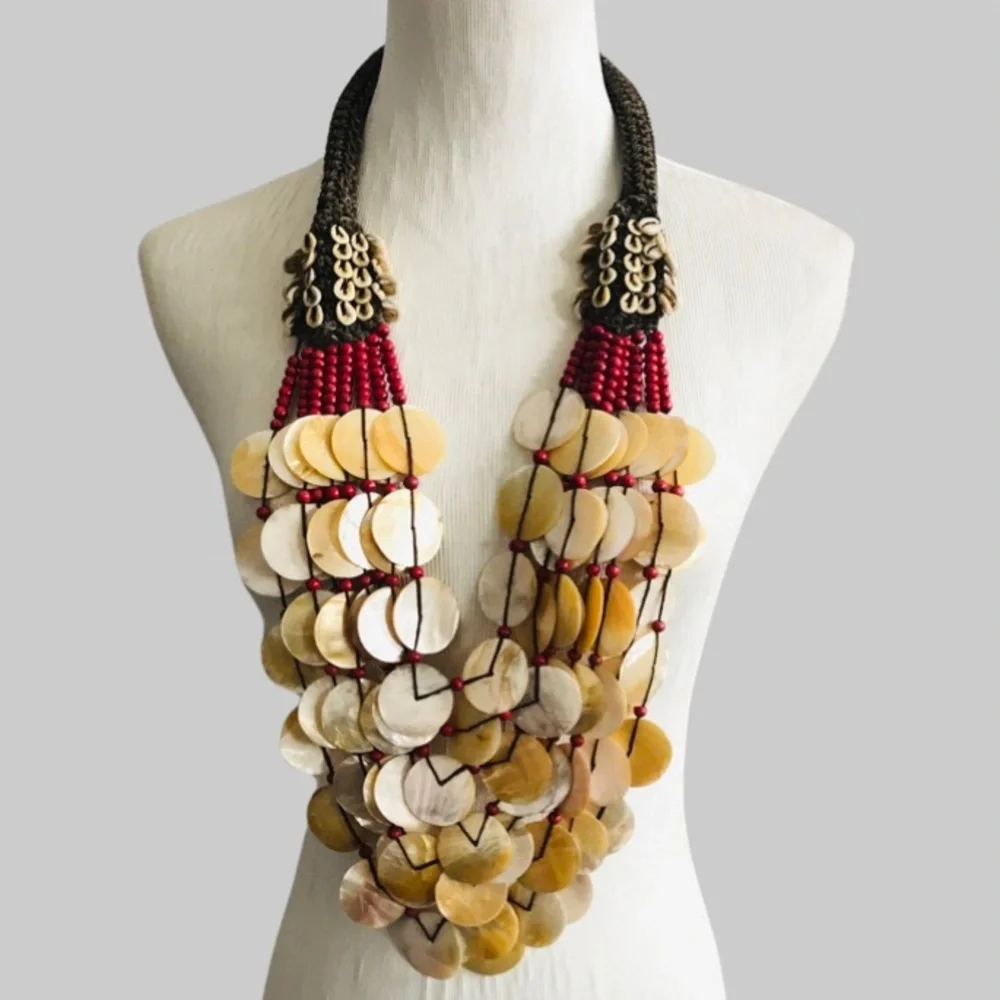 ‼️💥PRICE DROP ☄️ Handmade decorative necklaces with shells and wooden beads.